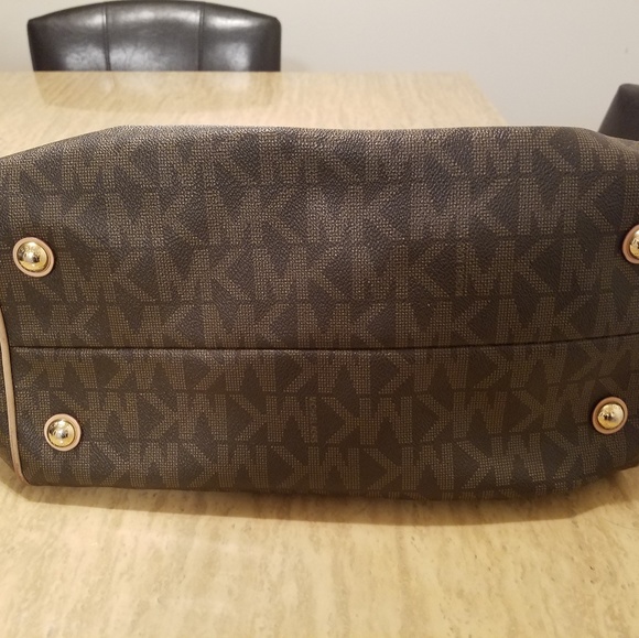 Purse - Picture 2 of 2
